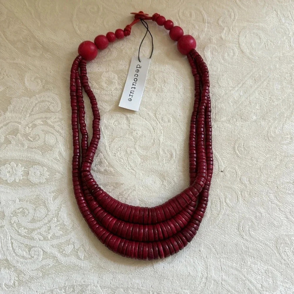 Decouture 3 strand red wooden bead necklace - Picture 3 of 6